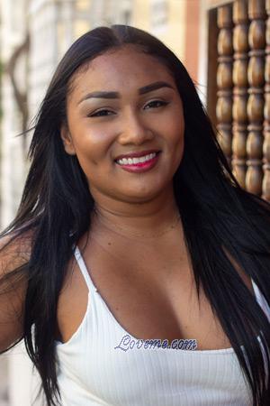 212474 - Julieth Alter: 28 - Kolumbien