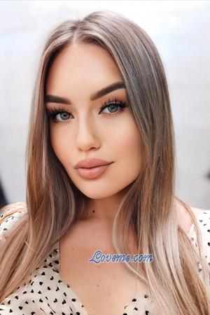 212602 - Violetta Alter: 22 - Ukraine