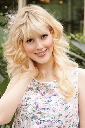 212653 - Gabriela Alter: 27 - Brazil