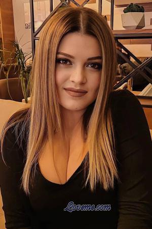 213115 - Katerina Alter: 32 - Ukraine