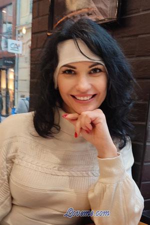 213497 - Svitlana Alter: 45 - Ukraine