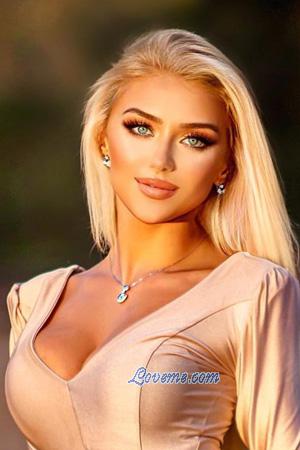 213804 - Flavia Alter: 27 - Brazil