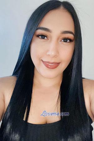 214160 - Yulieth Alter: 32 - USA