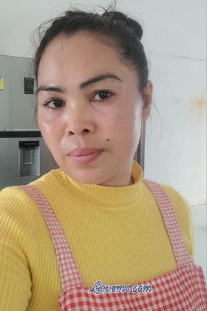 214530 - Sokny Alter: 39 - Cambodia