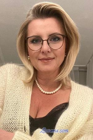 214842 - Svitlana Alter: 50 - Ukraine