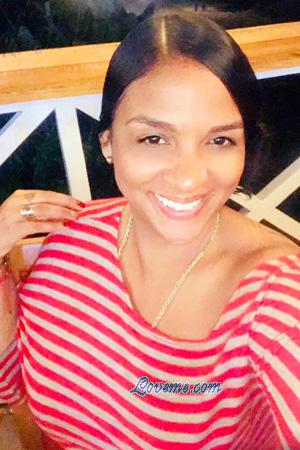 215257 - Dayana Alter: 41 - Costa Rica