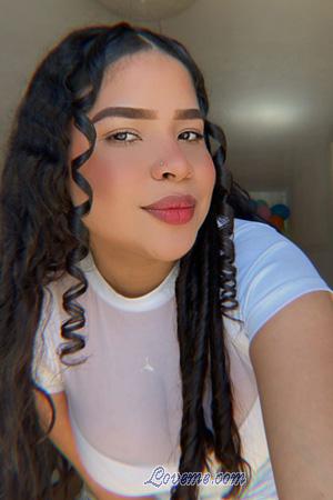 215664 - Koraima Alter: 22 - Spanien