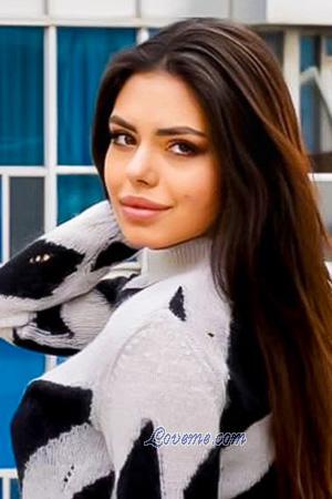 216535 - Valeriia Alter: 22 - Ukraine