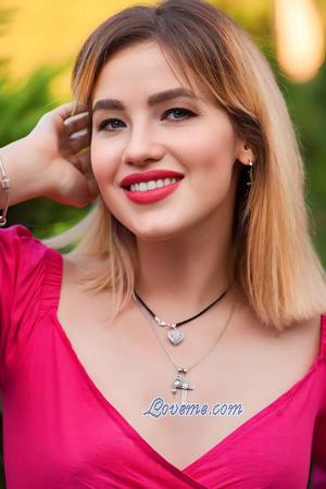 216784 - Vitalina Alter: 27 - Ukraine