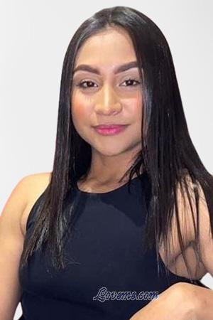 217031 - Yarledis Alter: 27 - Kolumbien