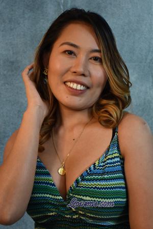 217136 - Jenjen (Jen) Alter: 36 - Philippinen