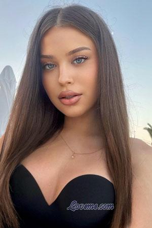 217608 - Amieliia Alter: 22 - Ukraine