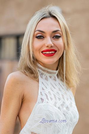 217874 - Olena Alter: 37 - Ukraine