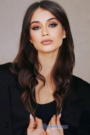 219206 - Alina Alter: 23 - Ukraine