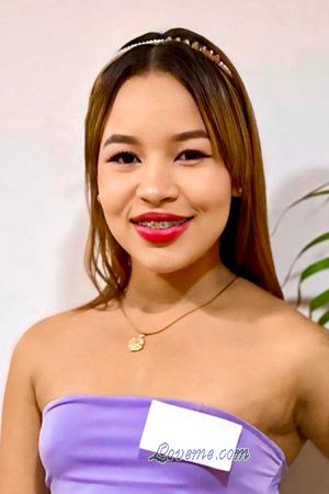 220049 - Yucelis Alter: 25 - Kolumbien