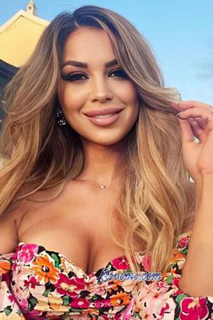 220077 - Alina Alter: 30 - Ukraine