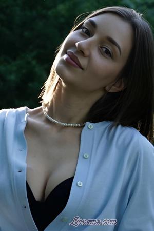 220180 - Anastasia Alter: 24 - Ukraine