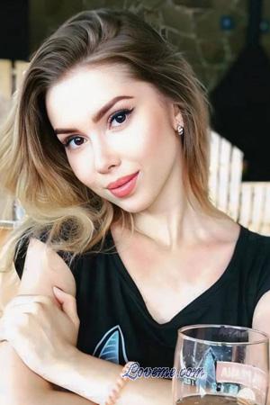 220201 - Anna Alter: 27 - Ukraine