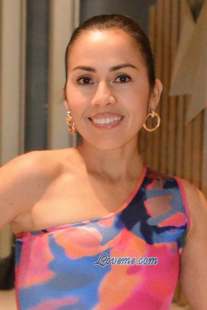 221110 - Lizbeth Alter: 43 - Peru