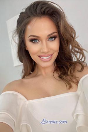 221296 - Olha Alter: 31 - Ukraine