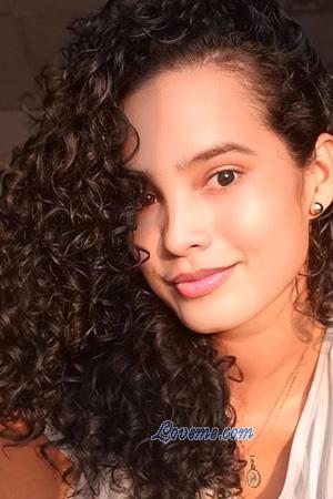 221400 - Yara Alter: 31 - Kolumbien