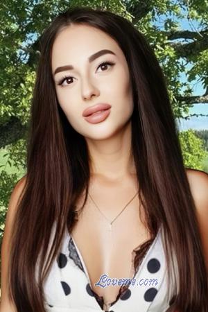 221508 - Yulia Alter: 31 - Ukraine