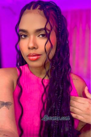 221970 - Nicolle Alter: 20 - Kolumbien