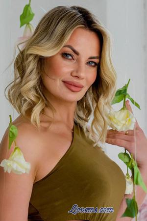 223631 - Yana Alter: 48 - Ukraine