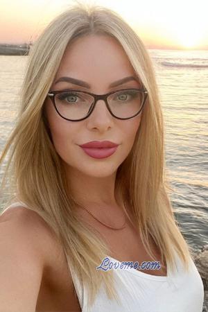 223870 - Tetiana Alter: 44 - Ukraine