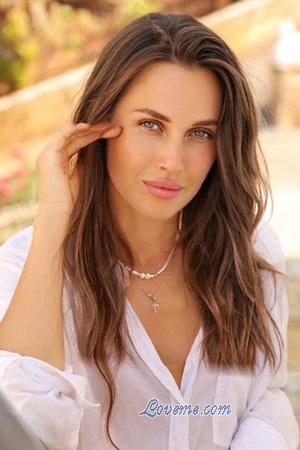 223941 - Maryna Alter: 30 - Ukraine