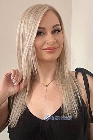 223961 - Halyna Alter: 44 - Ukraine