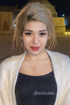 224229 - Salimabonu Alter: 27 - Uzbekistan