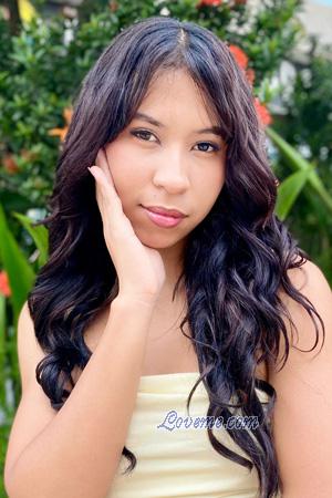 225436 - Maierlis Alter: 19 - Kolumbien