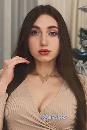 225598 - Nataliia Alter: 25 - Ukraine