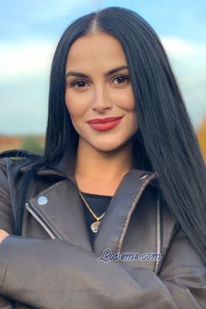 225747 - Ulyana Alter: 34 - Ukraine