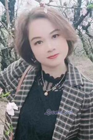 226909 - Lingyan Alter: 49 - China