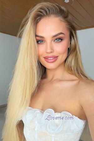 226918 - Alina Alter: 34 - Ukraine