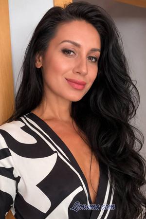 228063 - Yanina Alter: 38 - Ukraine