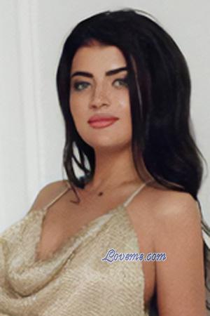 228255 - Iryna Alter: 32 - Ukraine