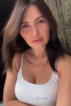 228739 - Viktoriia Alter: 32 - Ukraine