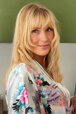 228992 - Svitlana Alter: 56 - Ukraine