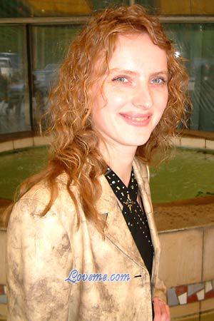 55113 - Victoria Alter: 34 - Ukraine