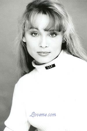 64054 - Anna Alter: 30 - Russia