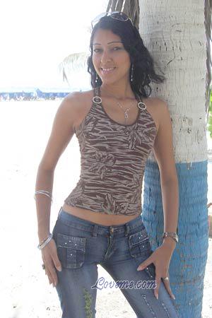 87394 - Adriana Alter: 27 - Kolumbien